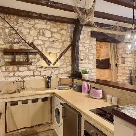 Casa Di Roccia *