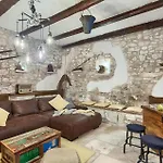 Casa Di Roccia *
