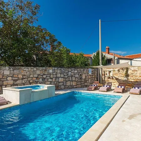 Casa Di Roccia * Marcana