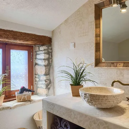 Casa Di Roccia * Marcana
