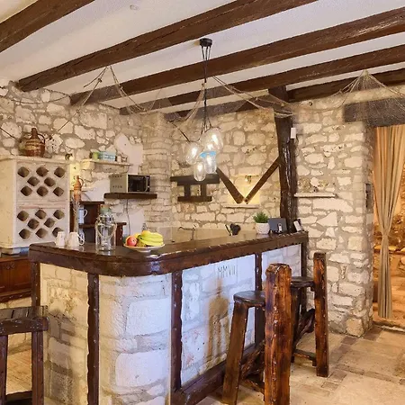 Casa Di Roccia Holiday home Marcana