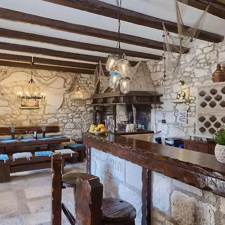 Casa Di Roccia