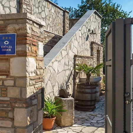 Casa Di Roccia Holiday home *
